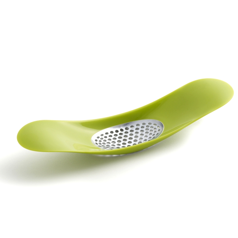 JosephJoseph ROCKER Garlic Crusher | Green